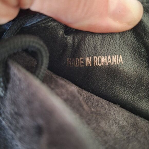 YEEZY Season 6 Sneaker Thick Shaggy Suede Graphite Crepe Tonal Sole Size 39 - Picture 8 of 11